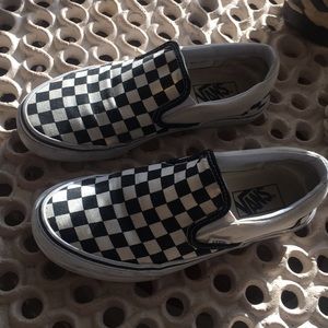 Checkered low top Vans- lightly worn